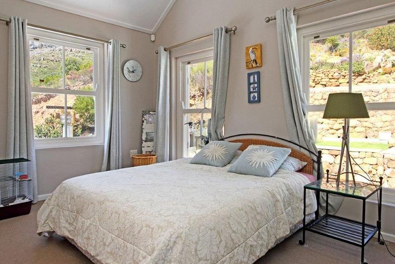 5 Bedroom Property for Sale in Hillcrest Western Cape
